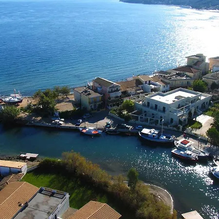 Costas Apartment Mesongi